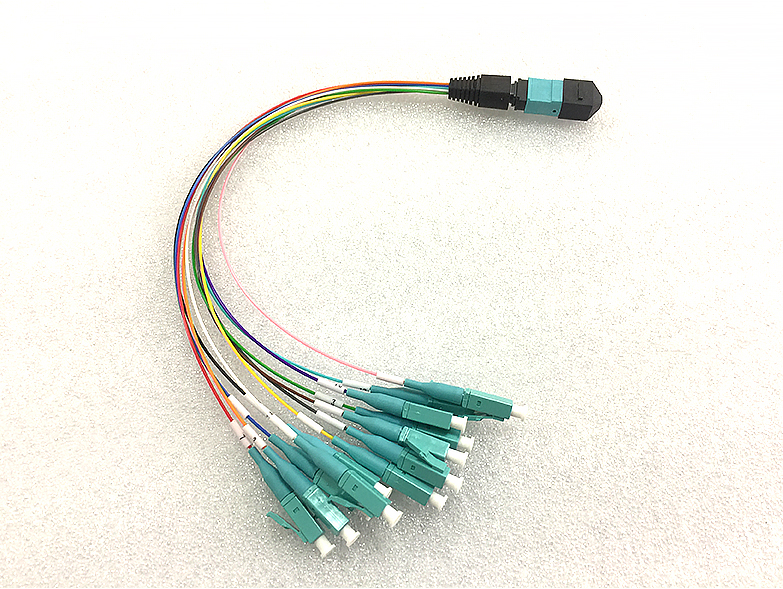 高品质12芯MPO APC-SC APC光纤跳线0.9毫米OM4 SM毫米LSZH