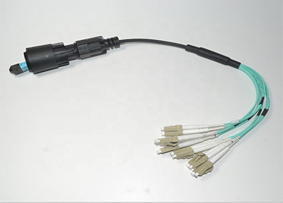 MPO MTP IPFX防水光纤跳线与Fullaxs连接器兼容