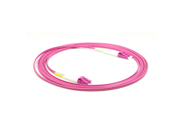跳线液晶/UPC至液晶/UPC光纤跳线50/125um 2.0毫米40G OM4粉色
