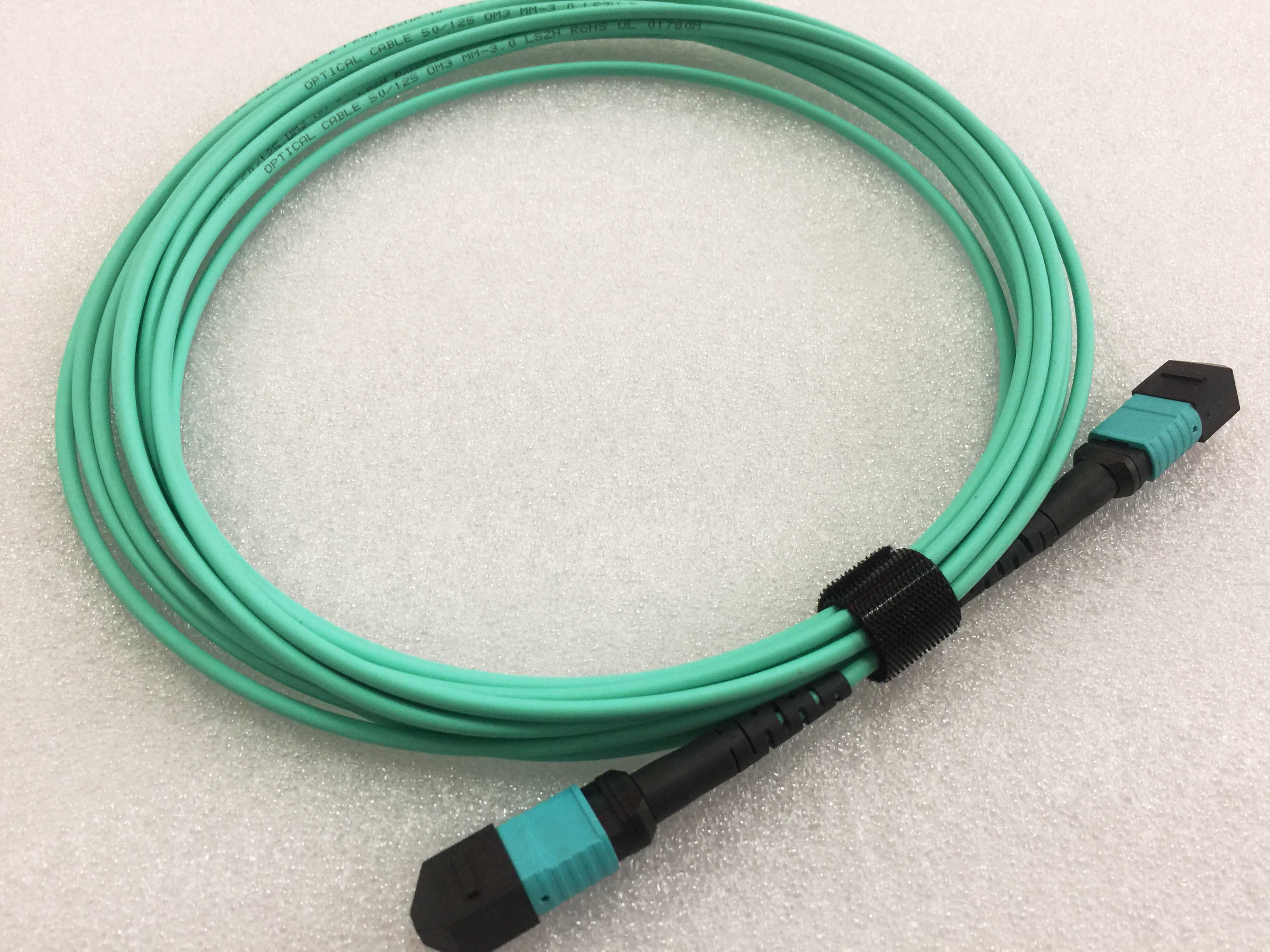 最佳MTP/MPO光缆 | MPO- MPO干线光缆OM3 Aqua 12芯多模连接器3M LSZH