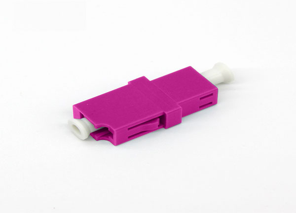 LC/UPC至LC/UPC塑料纤维适配器SX OM4粉色，带法兰