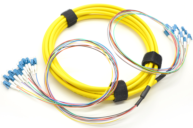 散装光缆液晶/UPC 12色芯光纤跳线SM G657A1聚氯乙烯